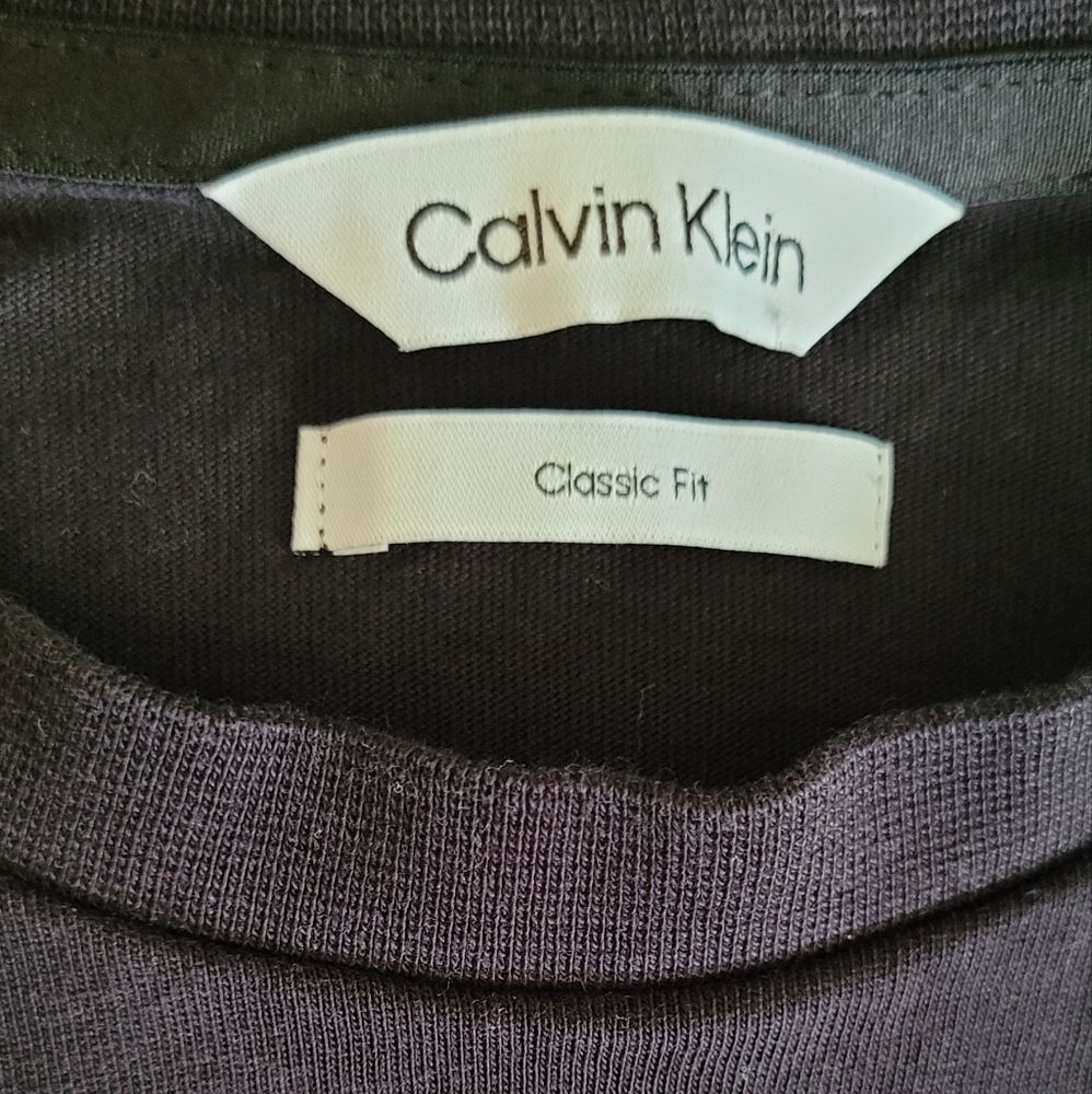 Calvin Klein Classic Black Pullover - Picture 2 of 6